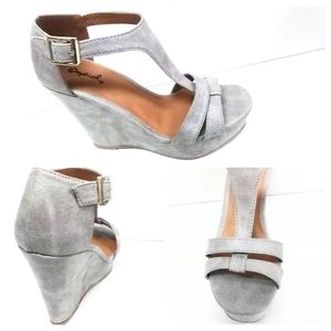 NEW! CUTE! Grey Platform Wedge Heel!